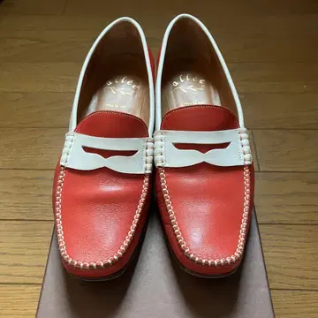 allee 여성용 빨흰 가죽 로퍼 스페인산 밑창 수리 필요