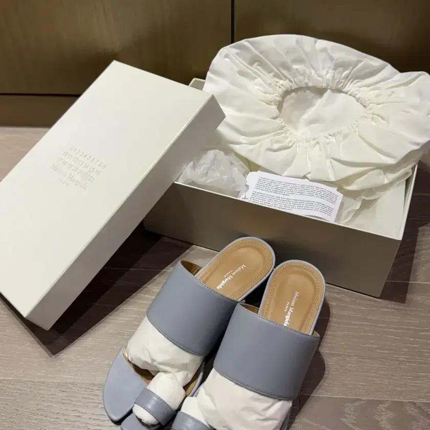MAISON MARGIELA☆ラバー フラット トングサンダル♪【送料込】 楽天市場】MAISON MARGIELA メゾン マルジェラ トングサンダル