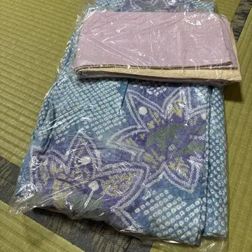 여성용 유카타와 오비 세트