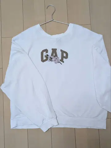 GAP SAKURA 화이트 트레이닝복 XL