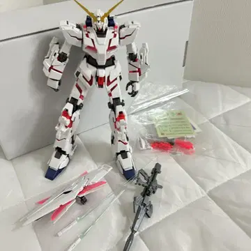 건담 프라모델 MG 1/100 유니콘 건담