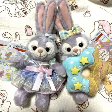 디즈니 컬러풀 해피니스 필드 위드 조이 봉제 인형 배지 2개 세트