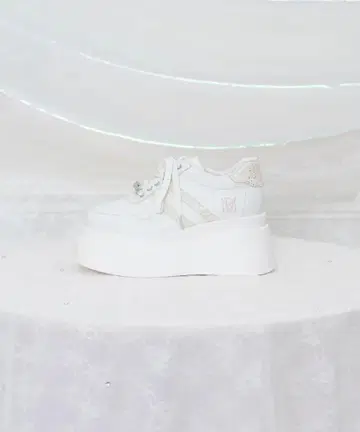 RoseMuse 로제 뮤즈 Glitter point sneakers