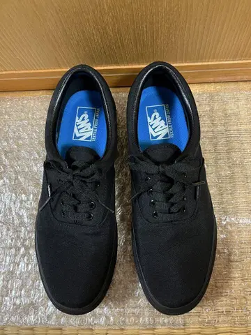 VANS OFF THE WALL 블랙 스니커즈