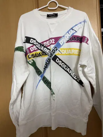 DSQUARED2 그래픽 맨투맨 L 사이즈