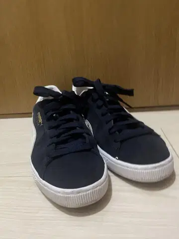 푸마 스웨이드 네이비 스니커즈