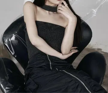 초커 넥 베어 탑