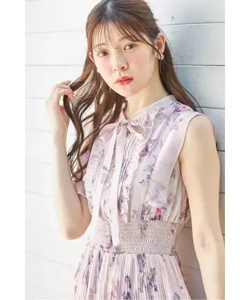 리본 포함 허리 셔링 플라워 프린트 플리츠 원피스