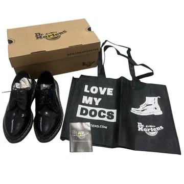 Dr. Martens 블랙 에나멜 로퍼 23.5