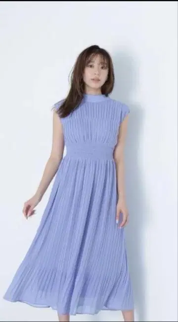 연보라 리본 포함 플리츠 원피스