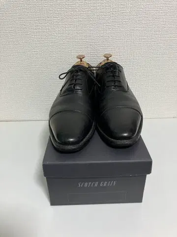 SCOTCH GRAIN 블랙 드레스 신발