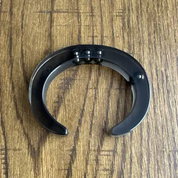 JUTIQU 블랙 펄 뱅글