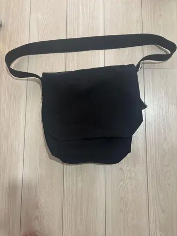 Hender Scheme 플랩 숄더백