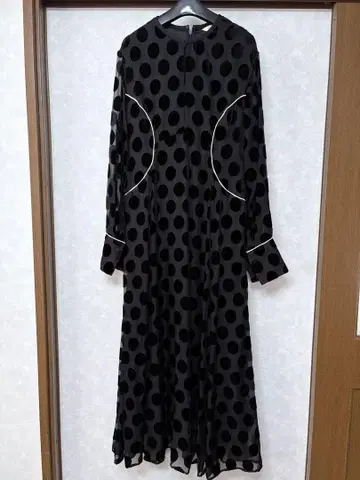 CLANE 블랙 도트 무늬 롱 원피스