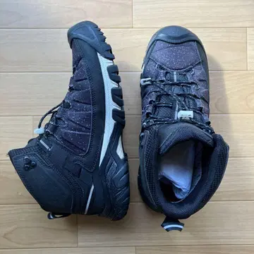 KEEN 트래기 익스프레스 미드 28cm