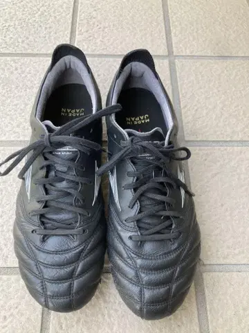 MORELIA NEO 4 블랙 25cm