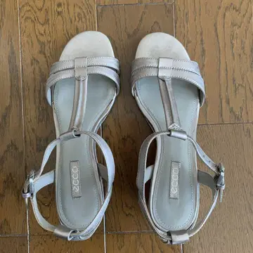 에코 에코 샌들 골드 계열 EU37 (23.5~24cm)