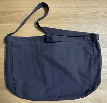 HAU 2WAY 캠퍼스 토트 블랙