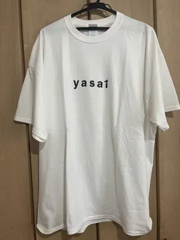 Lane by 1주년 기념 화이트 티셔츠 yasai