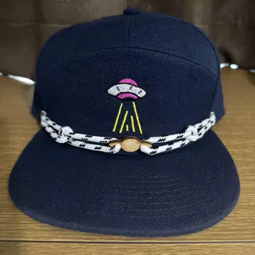 Findlay UFO 자수 네이비 캡 CUSTOM HATBAR