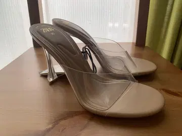 자라 베이지 비대칭 샌들 35