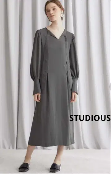 STUDIOUS 스튜디우스 볼륨 쓰리 슬리브 롱 원피스