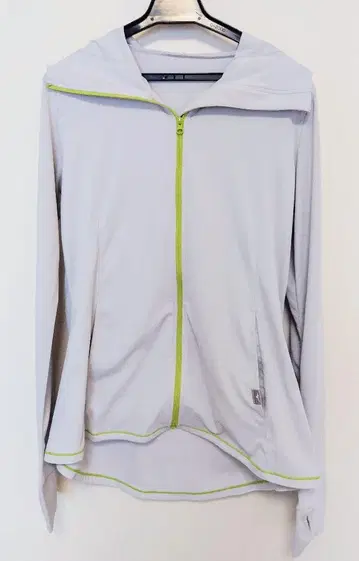미즈노 MIZUNO 입는 그늘 열차단 UV 후드티 실버 그레이 S 사이즈