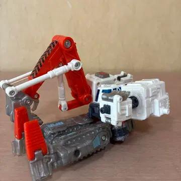 트랜스포머 마이크로 레전드 그랩인 것 같습니다.