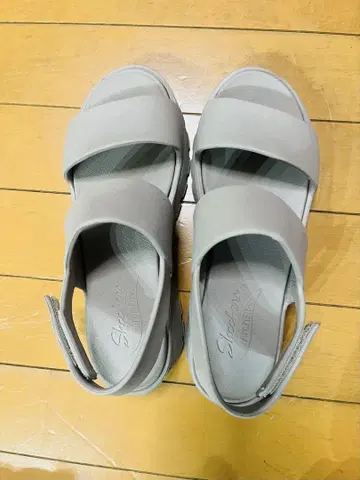 Skechers Arch Fit 스포츠 샌들 그레이