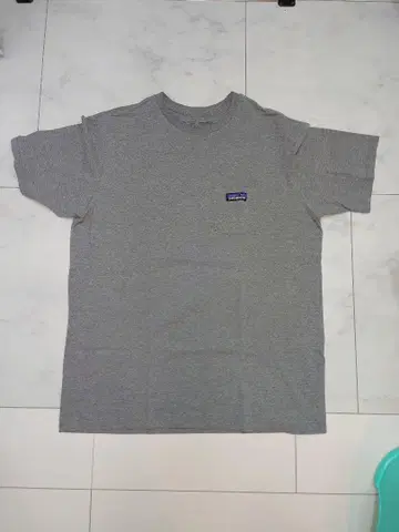 파타고니아 patagonia 그레이 티셔츠 포켓 부착