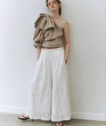 Cygne 스트라이프 탑 (베이지, 화이트)