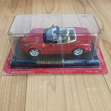 페라리 캘리포니아 1/43 스케일