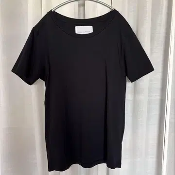 두지엠 클라세 마리아 맥마나스 코튼 티셔츠 블랙