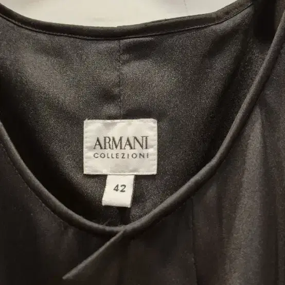 ARMANI COLLEZIONI ブラック ワンピース 42 楽天市場】黒 ワンピース アルマーニの通販