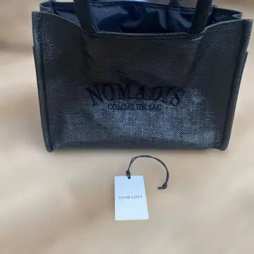 NOMADIS 블랙 토트백