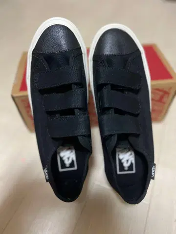 Vans 블랙 벨크로 스니커즈