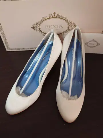 BENIR 실크 새틴 클로즈 토 힐 7cm 23.5cm