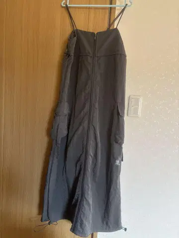 자라 그레이 살로펫 지퍼