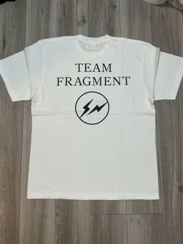 새상품 XL fragment design forum team 티셔츠