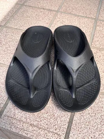 OOFOS 블랙 리커버리 샌들 블랙(M7W9) 26cm