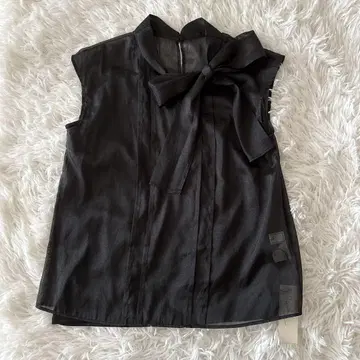 Noela 사이드 보타이 블라우스 블랙