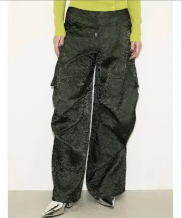 THROW WRINKLE SATIN CARGO 링클 새틴 카고 팬츠