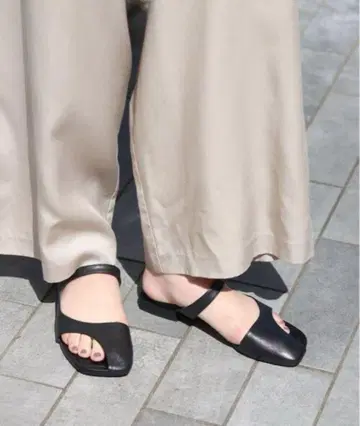 GRISE 블랙 플립플랍 M
