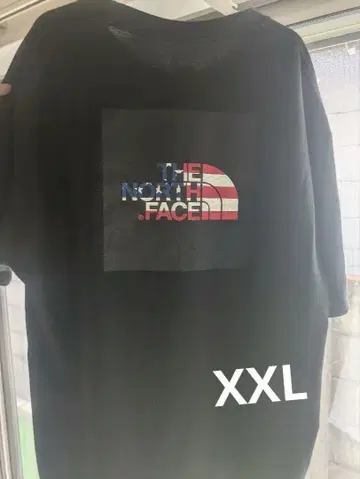 THE NORTH FACE 블랙 티셔츠