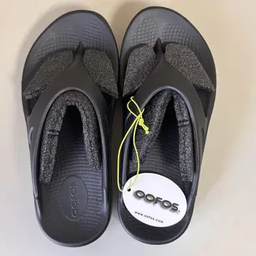 OOFOS 블랙 리커버리 슈즈 우 오리지널
