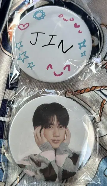 RUNSEOKJIN in JAPAN 캡슐 토이 가챠 캔뱃지