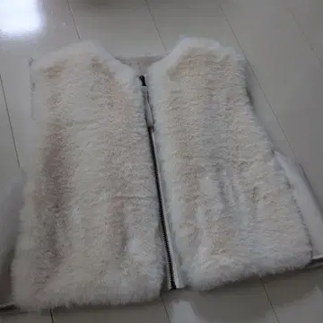 화이트 무스탕 코트 M 사이즈