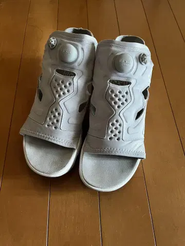 리복 펌프 퓨리 샌들