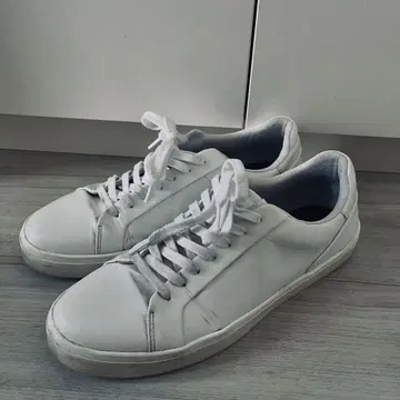CAP 화이트 캐주얼 스니커즈 27.5cm