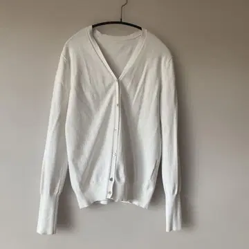 소제 SOEJE 화이트 긴팔 가디건